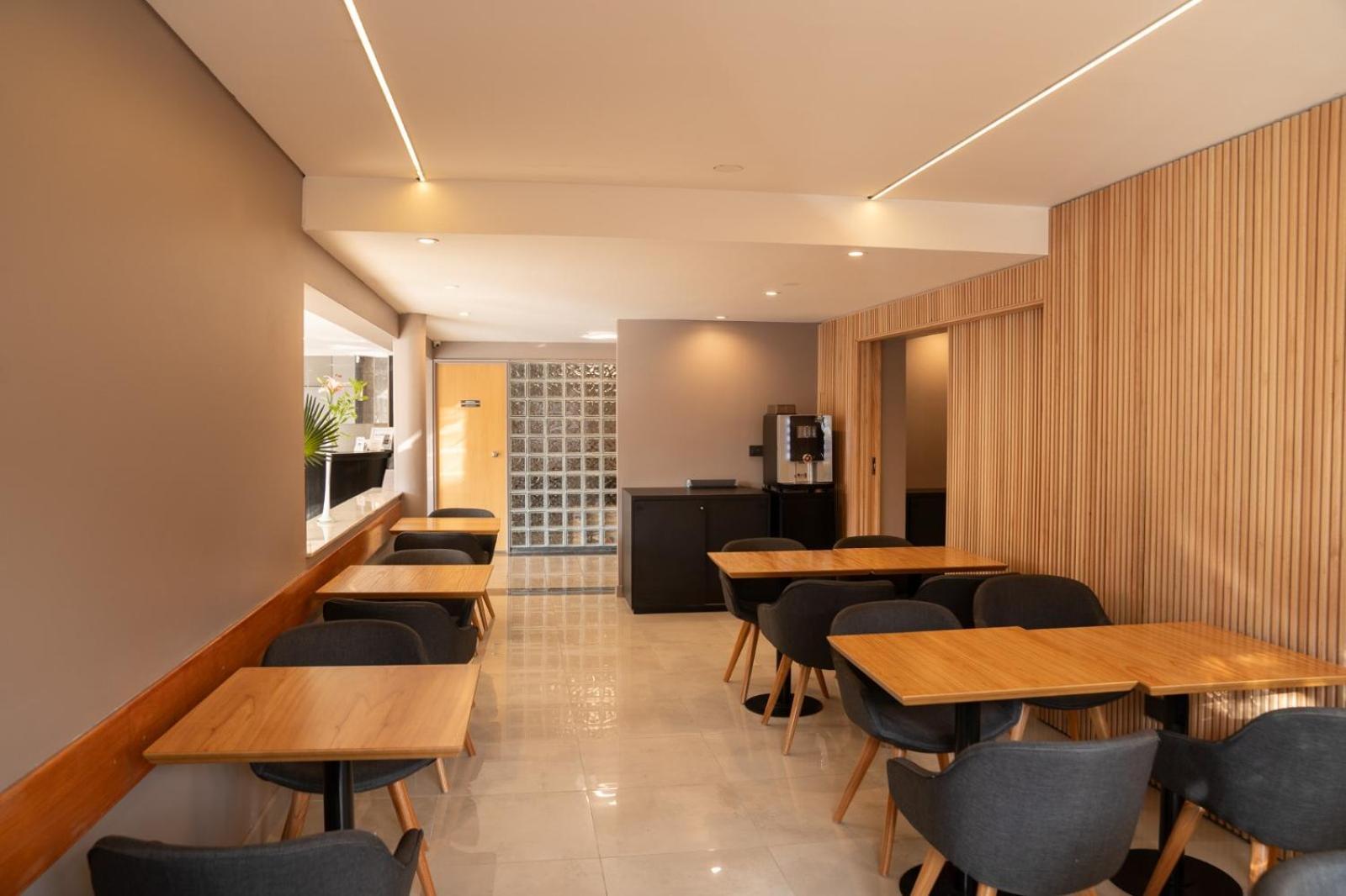 Urbana Suites Mendoza Exterior photo